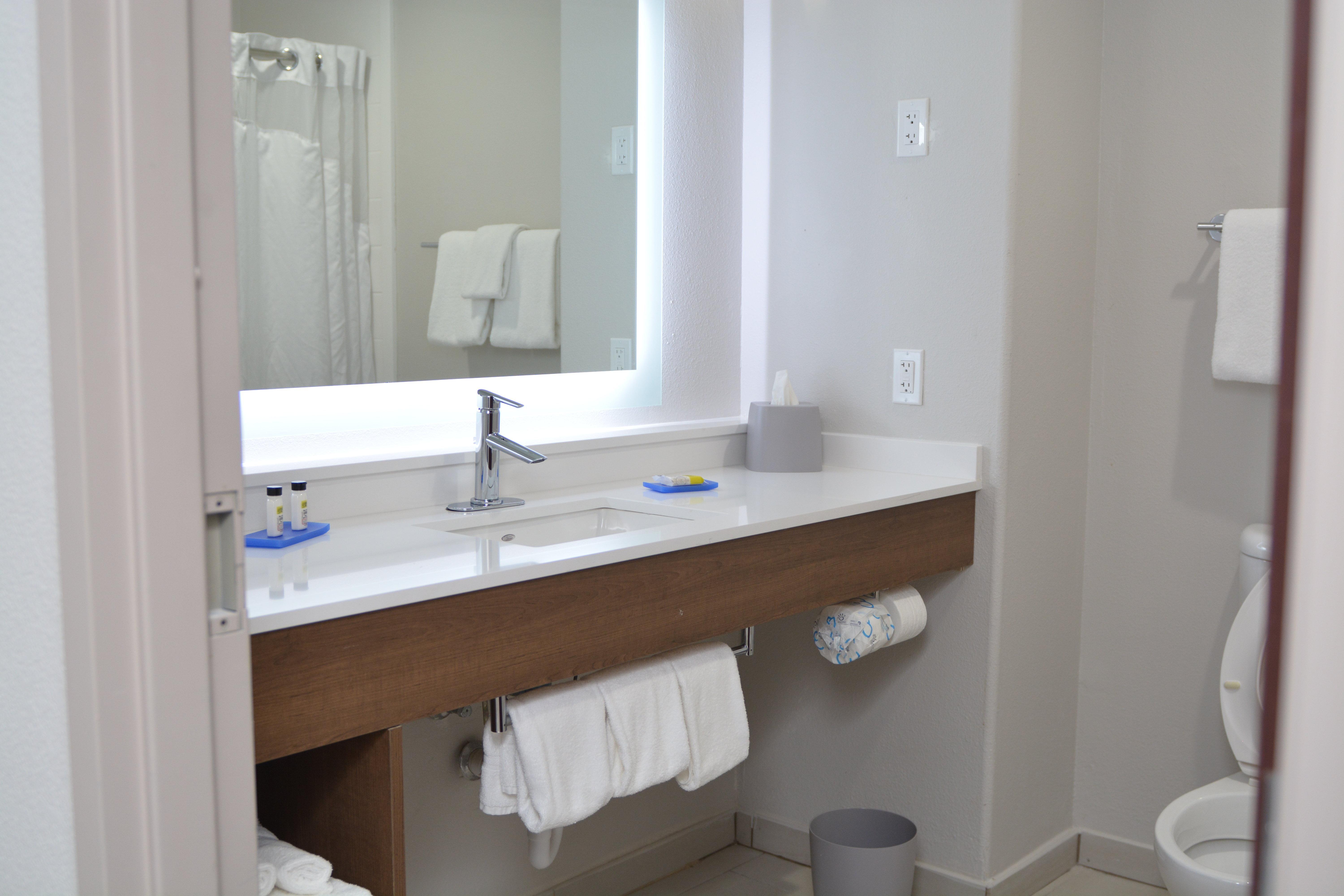 Holiday Inn Express Seguin By Ihg Exterior foto